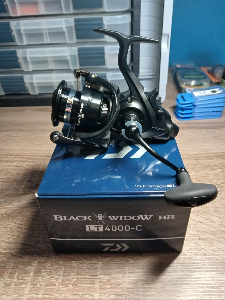 Moulinet débrayable Daiwa Black Widow BR LT 4000-C, Enlèvement, Neuf, Moulinet