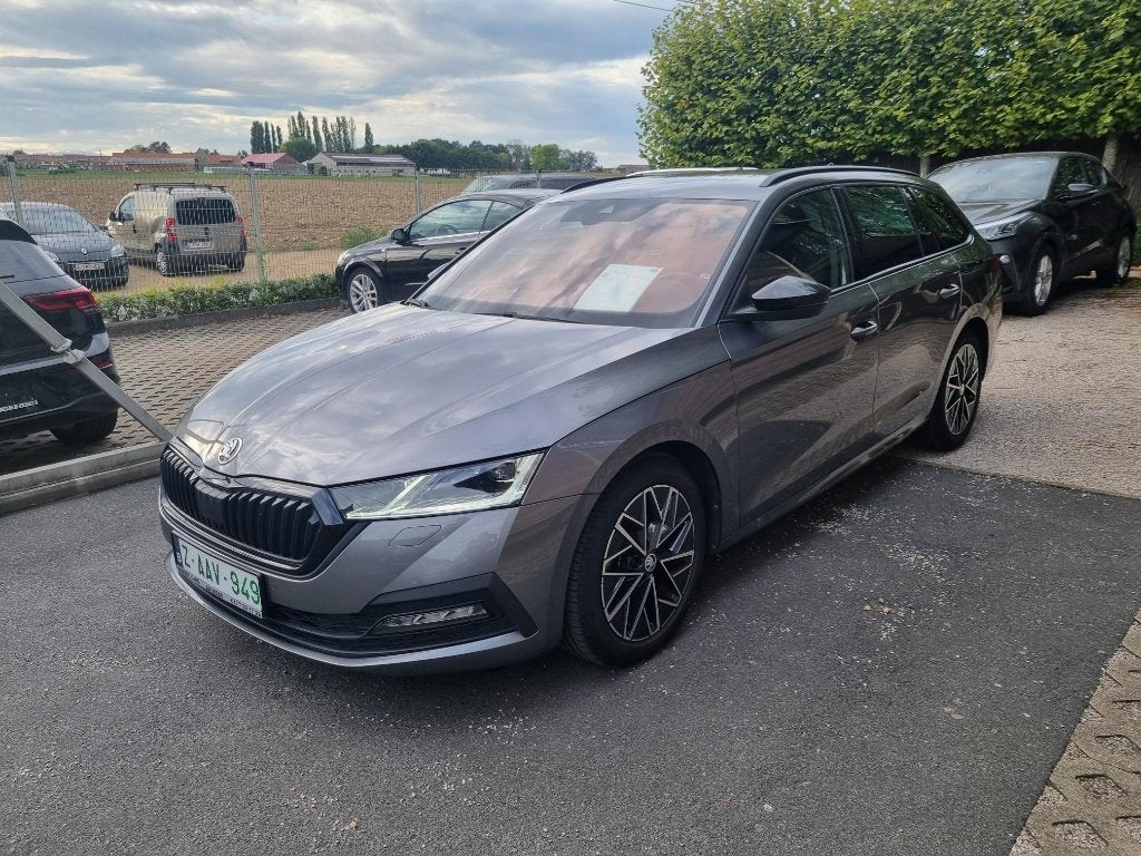 SKODA OCTAVIA, Auto's, Stof, https://public.car-pass.be/vhr/a9a06c97-52d7-4f7d-b10d-73eeffe7d4bb, Bedrijf, 5 deurs