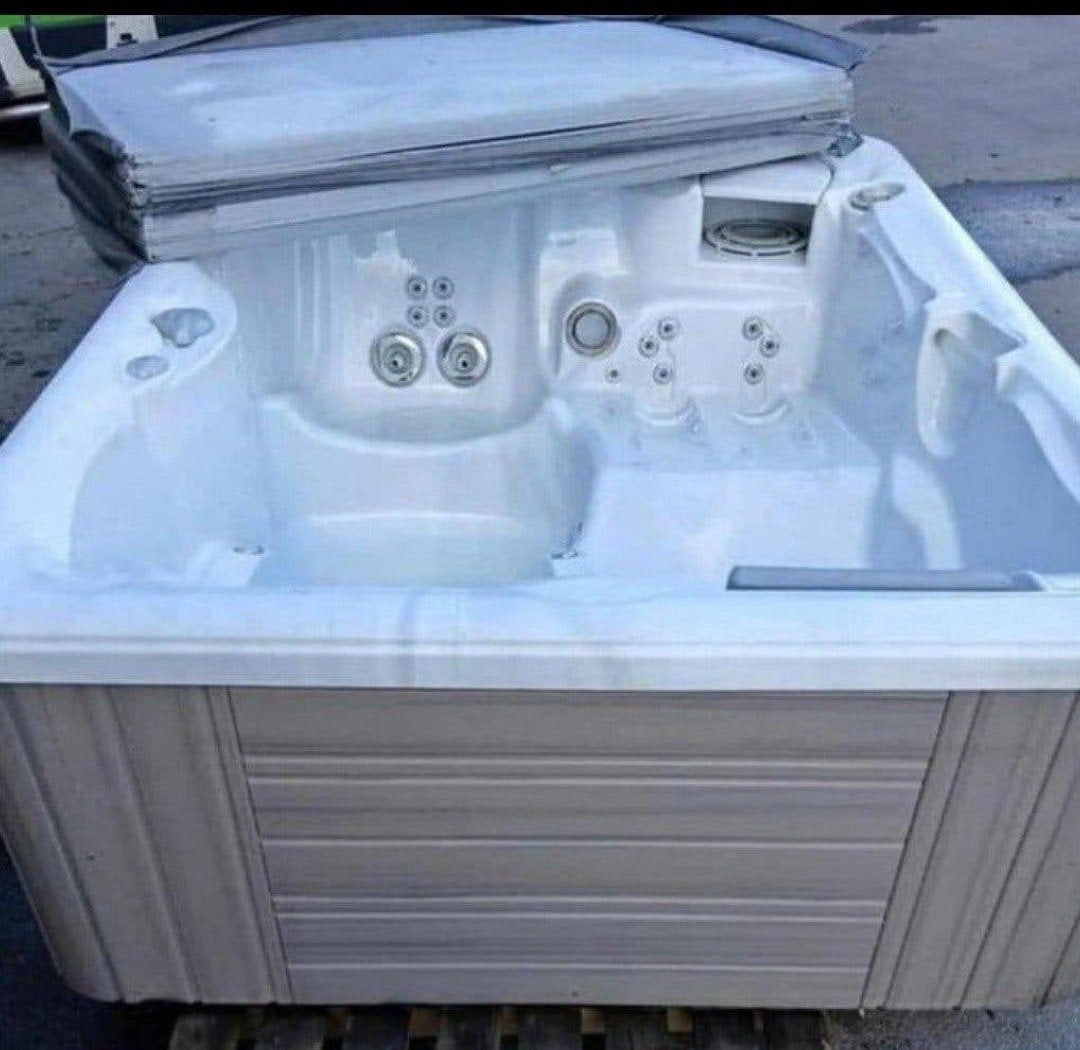 3 persoonsjacuzzi=> ALS NIEUW! gratis levering en plaatsing!, Ophalen of Verzenden