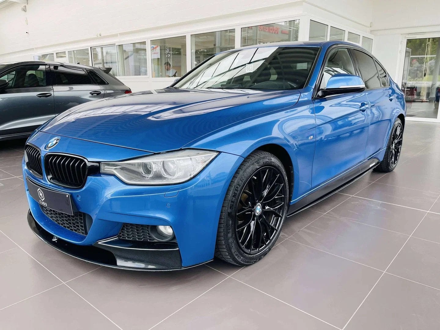 BMW 3 Serie 318 d * GARANTIE + PACK M PERF + LED + GPS PRO *, Auto's, 100 kW, 4 cilinders, Lichtsensor, Alcantara