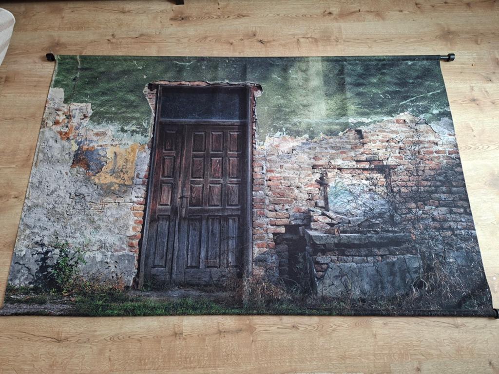 Groot industrieel vintage wandkleed / muurdoek met oude deur, Ophalen of Verzenden