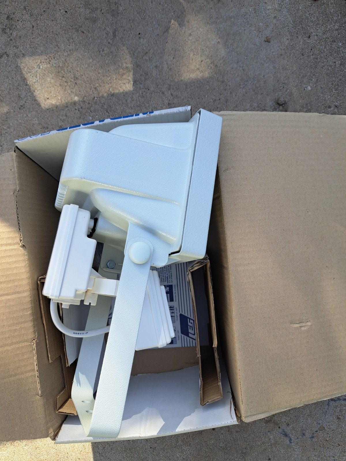 buitenlamp. met bewegingssendor, Tuin en Terras, Ophalen of Verzenden, Nieuw, 250 watt of meer, Overige typen