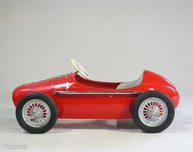 Enjoliveurs / Ecrous de roue / cabochons voiture a pedales, Verzenden