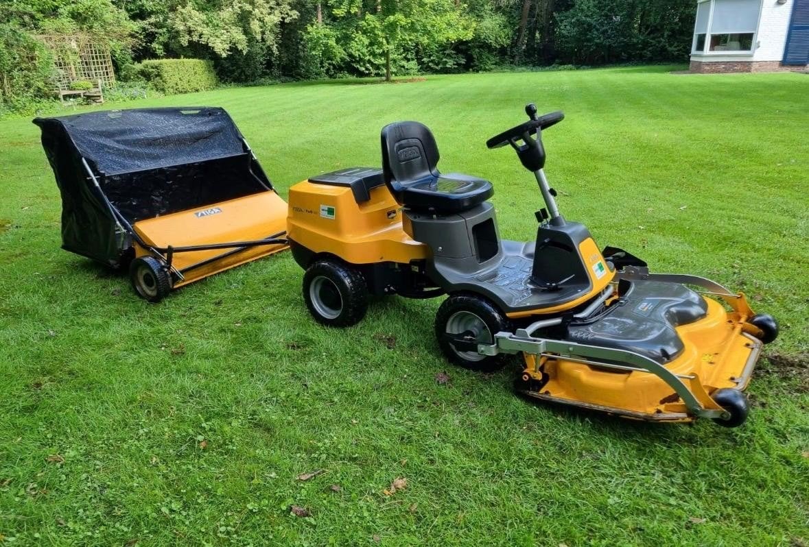 Zitmaaier Stiga Park 220 + opvangbak, Tuin en Terras, Zitmaaiers, Ophalen