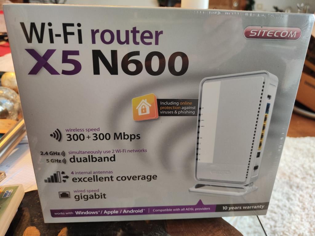 Sitecom WLR-5100 Neuf sous blister, Informatique & Logiciels, Commutateurs réseau, Enlèvement