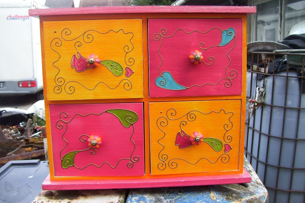 petite armoire, Enlèvement