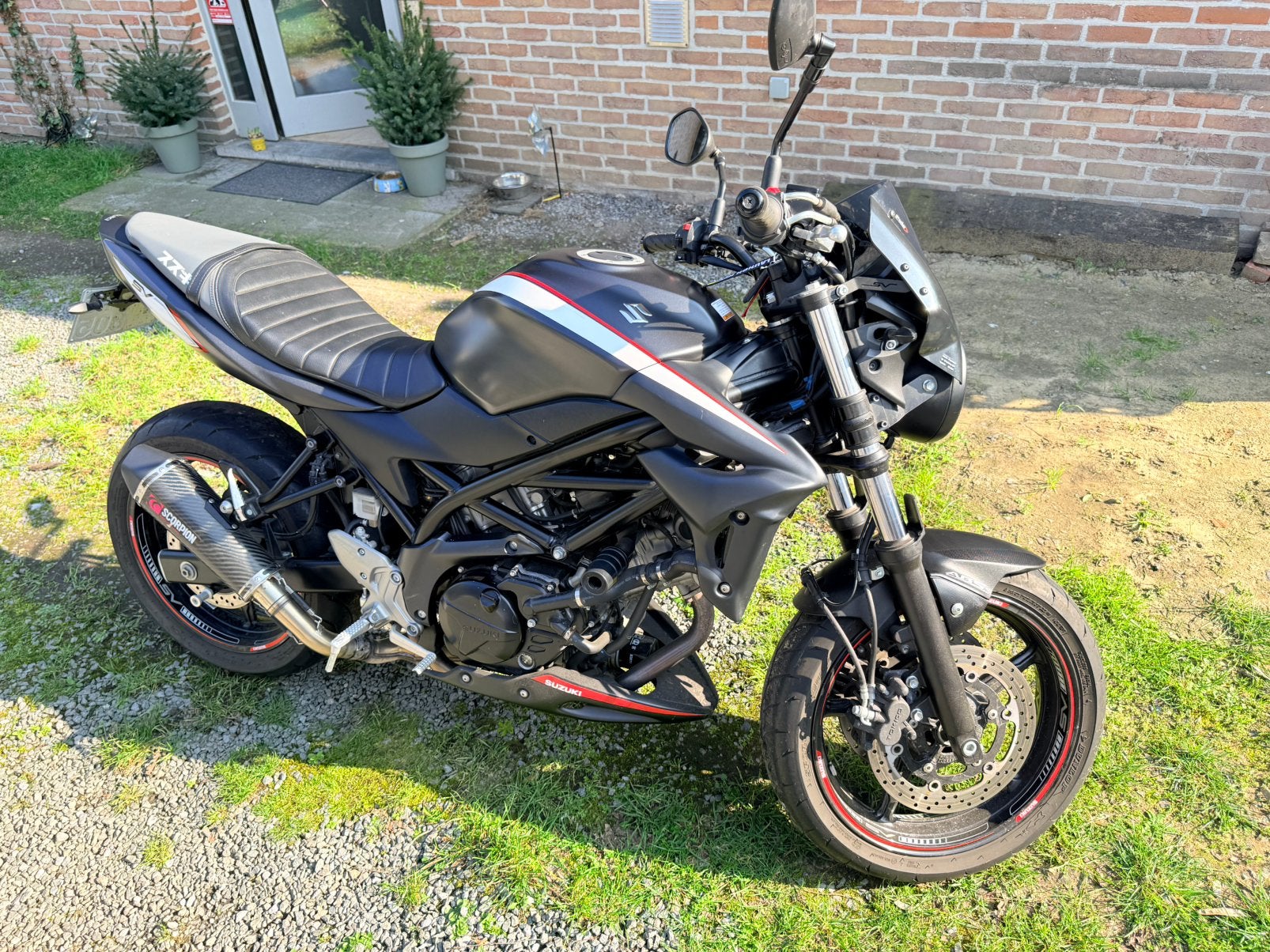 Édition sport Suzuki SV650 avec quelques kilomètres, Motos, Motos | Suzuki, Particulier