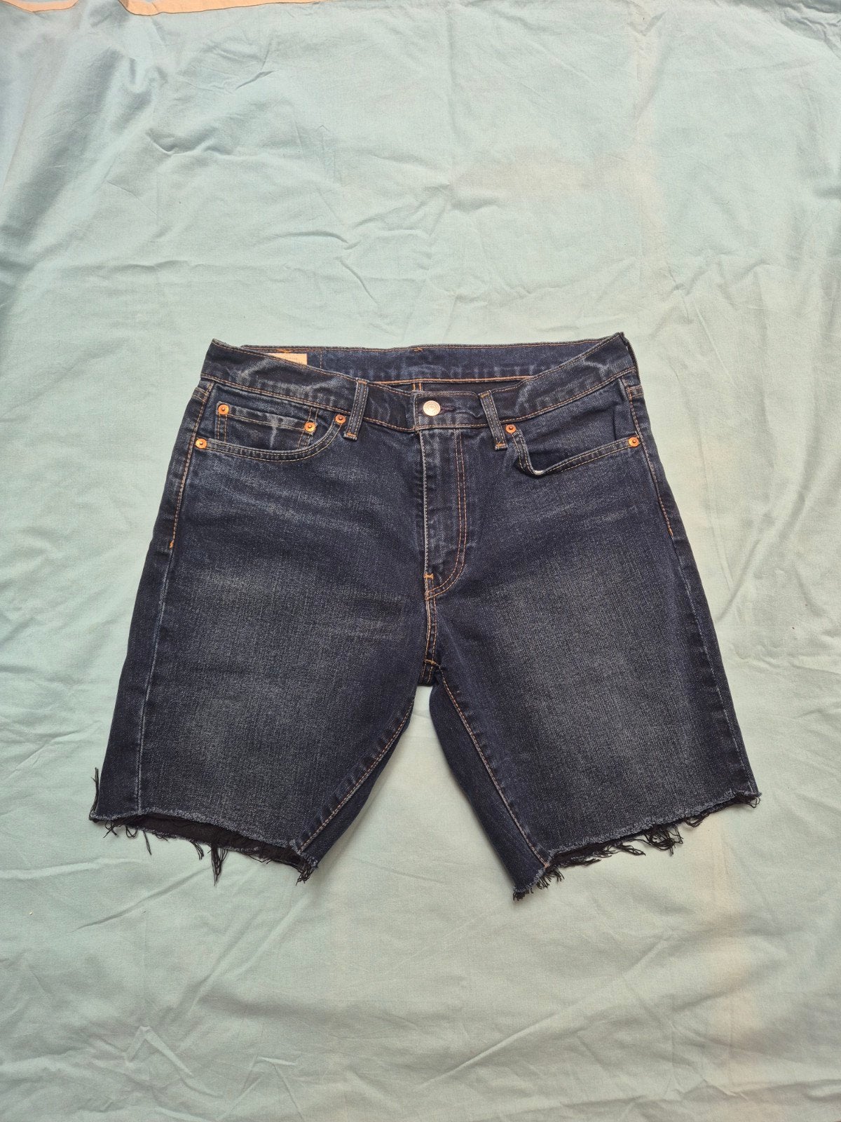 Short Jean Levi's 511 Premium — Coupe Slim — W33 — Bleu Fonc, Comme neuf, Enlèvement, W33 - W34 (confection 48/50), Bleu