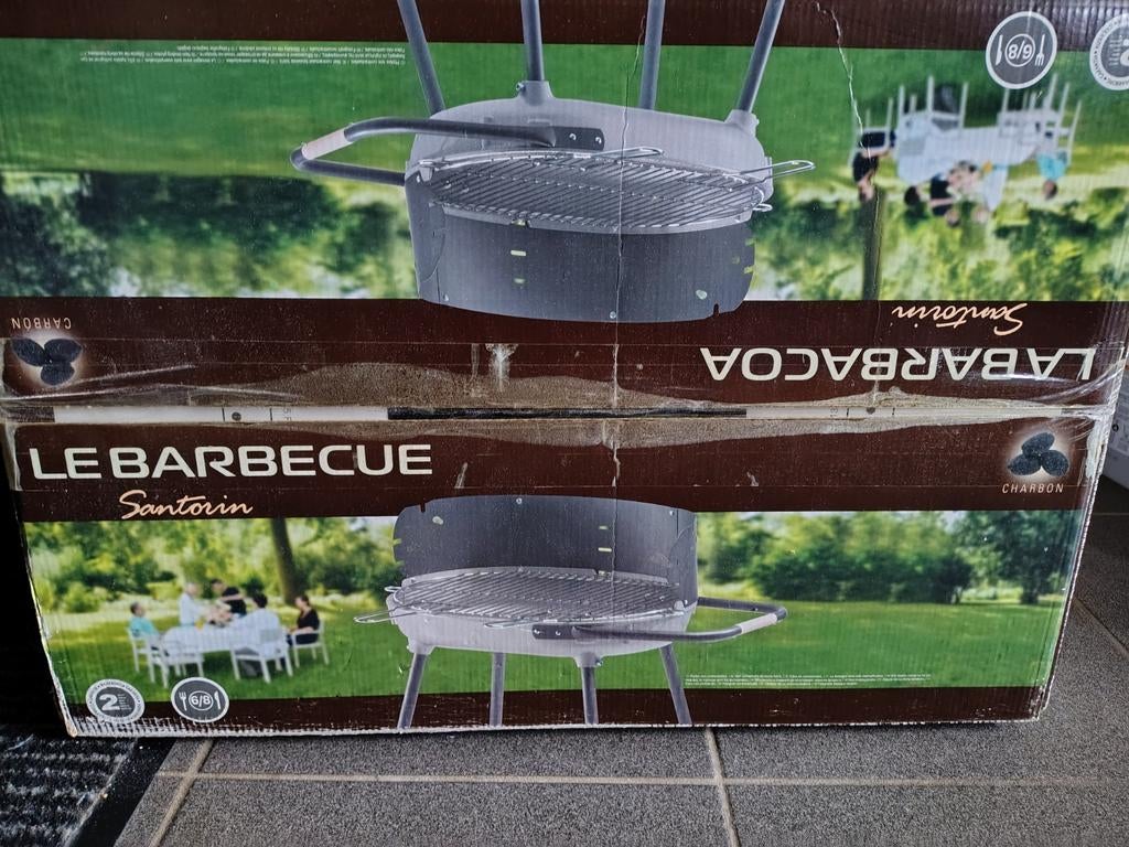 BBQ met wat toebehoren, Ophalen