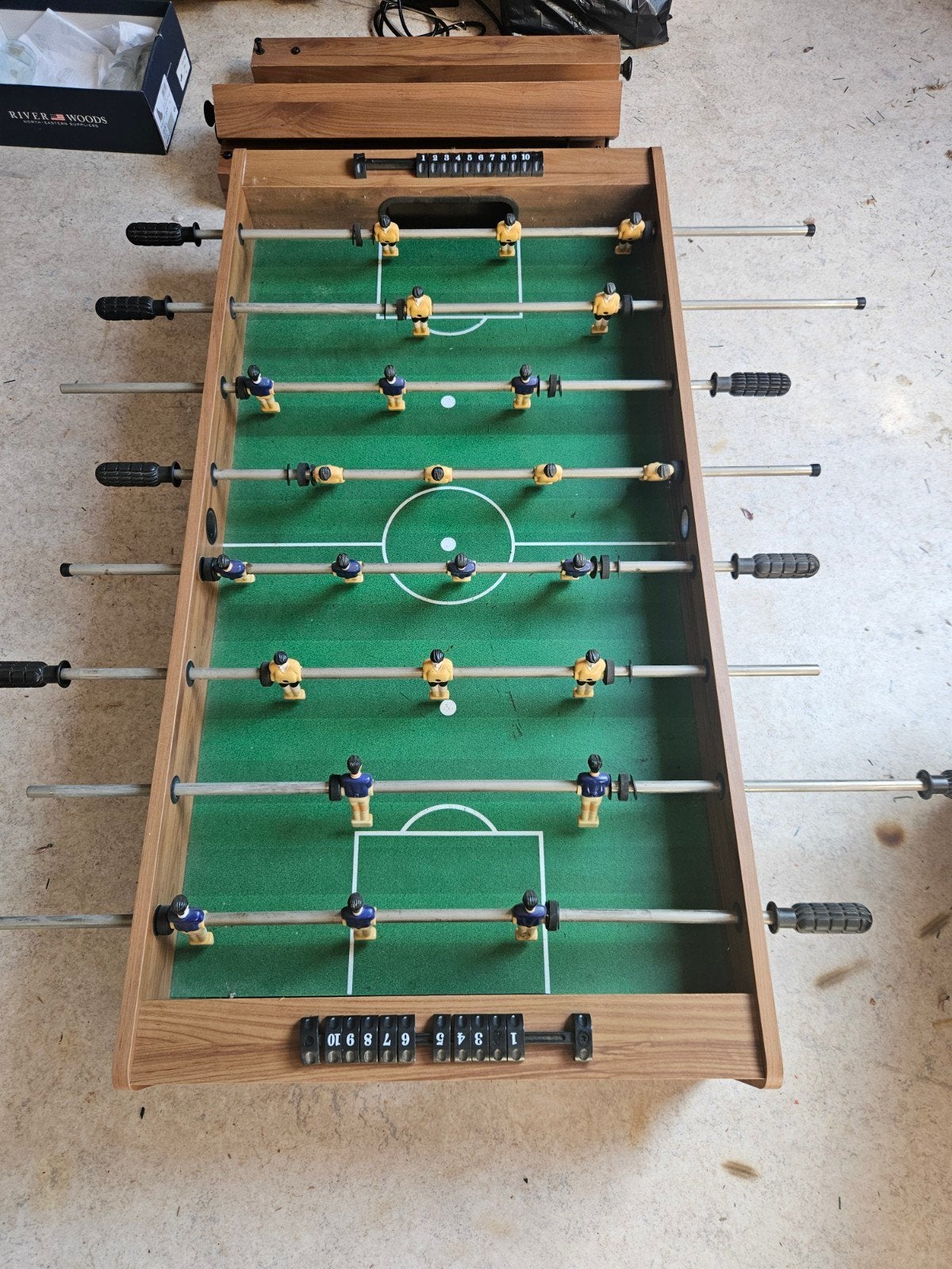 Voetbaltafel / kickertafel, Enlèvement, Utilisé