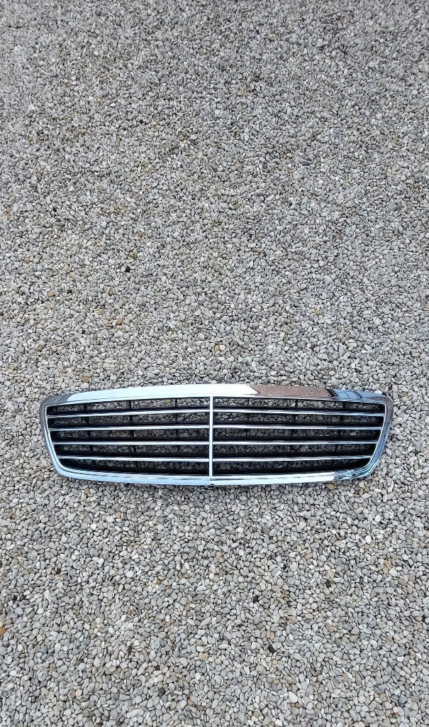 Calandre chromée pour Mercedes Classe C W203 2000-2007, Mercedes-Benz, Enlèvement, Utilisé, Capot moteur