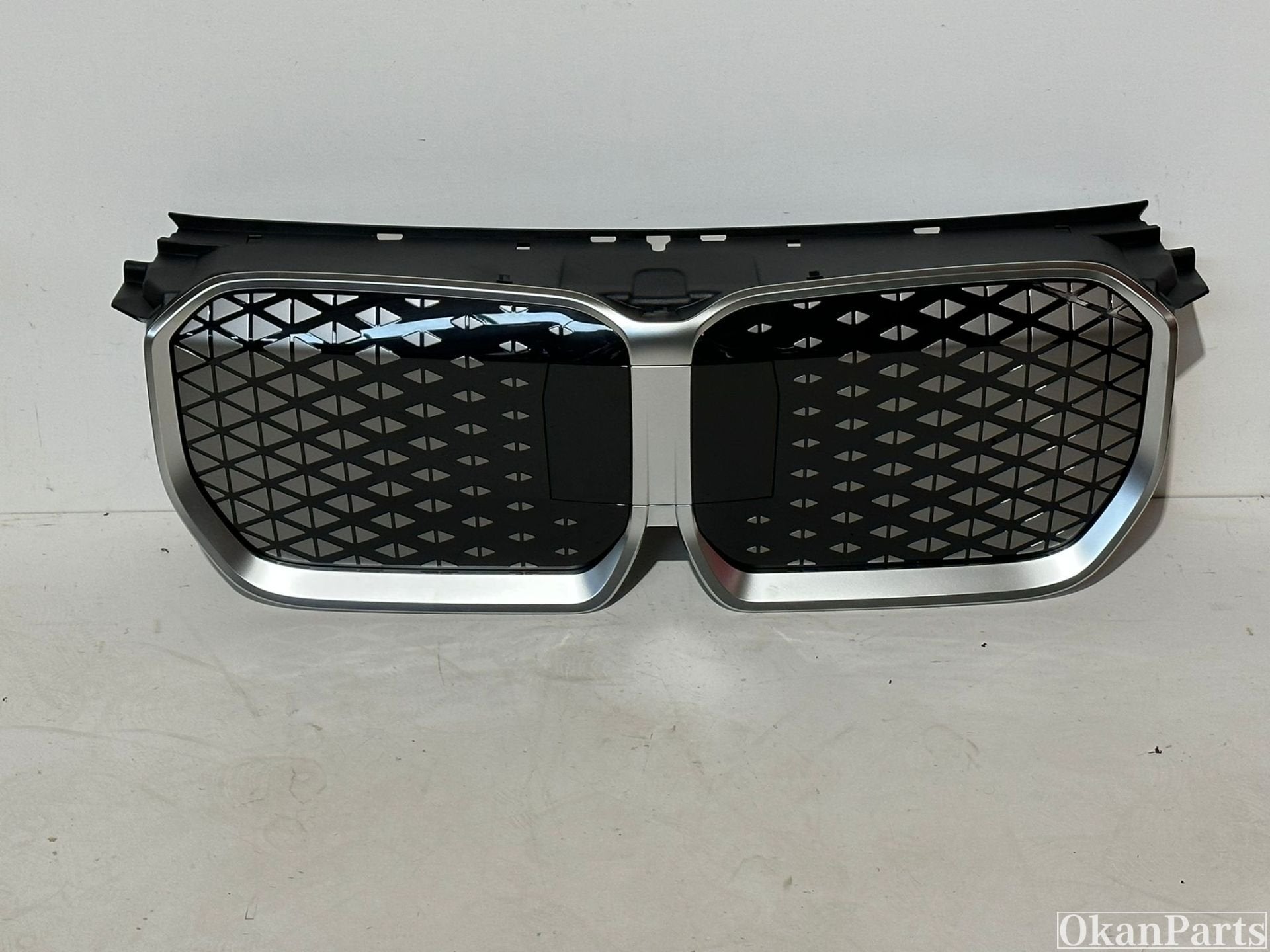 Calandre BMW iX1 U11 51135A7D665, Utilisé, Avant, BMW