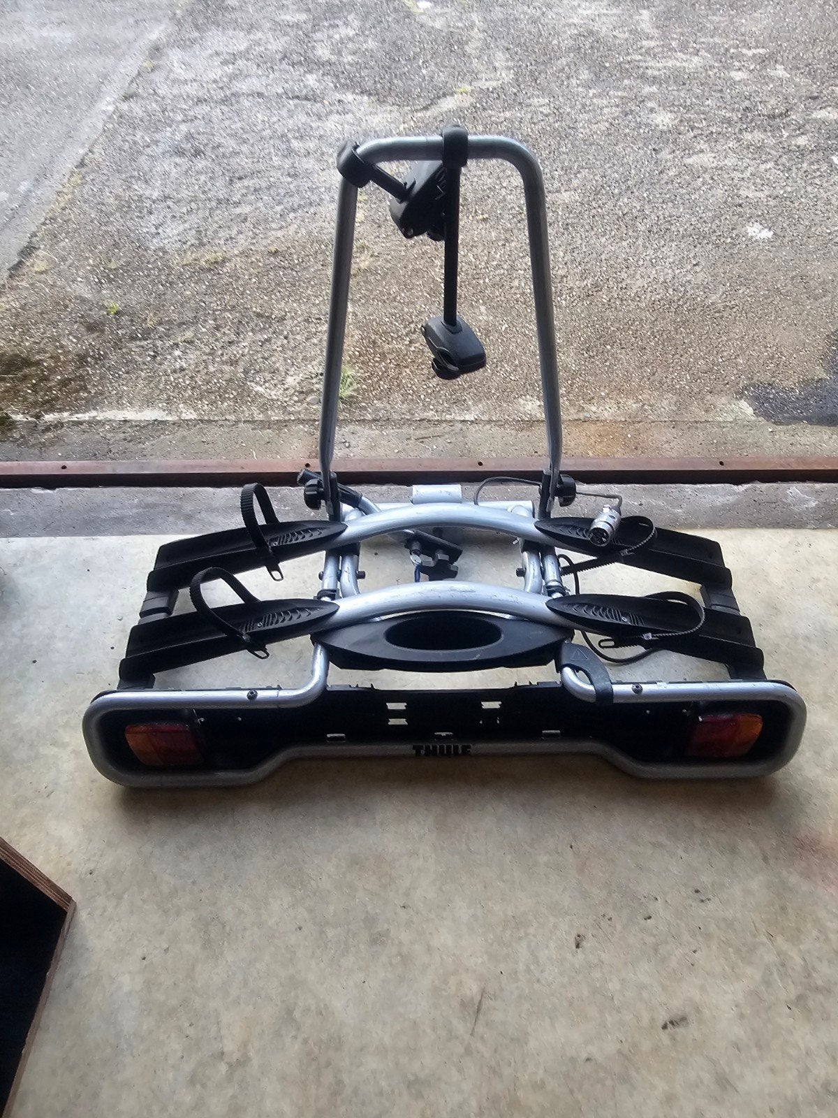 Thule, Auto diversen, Fietsendragers, Brede banden, Ophalen of Verzenden, Zo goed als nieuw, 2 fietsen