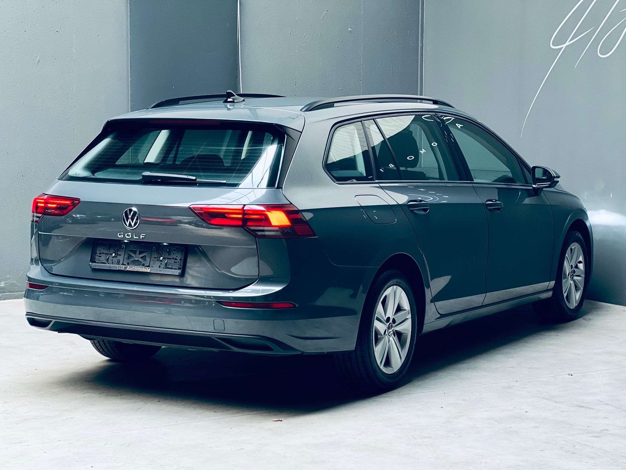 Volkswagen Golf Variant 2.0 TDi *AUTOMATIQUE*LED*CARPLAY*EUR, Stof, Euro 6, 4 cilinders, 116 pk