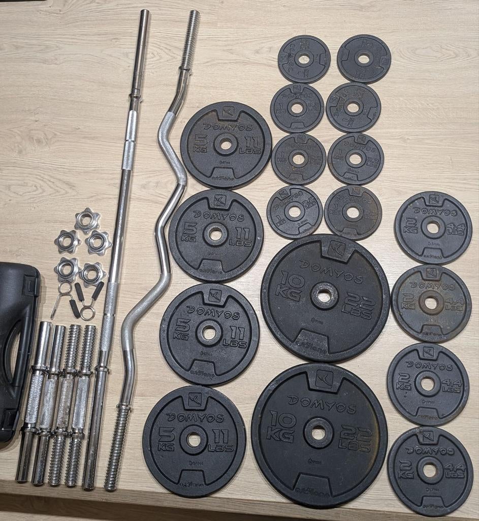 Set voor krachttraining:
- 56 kg gewicht - gratis levering, Sport en Fitness, Fitnessmaterialen, Ophalen of Verzenden