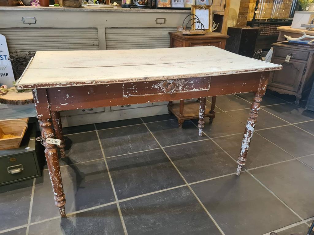 Oude houten keukentafel boekentafel met prachtige patine, Ophalen