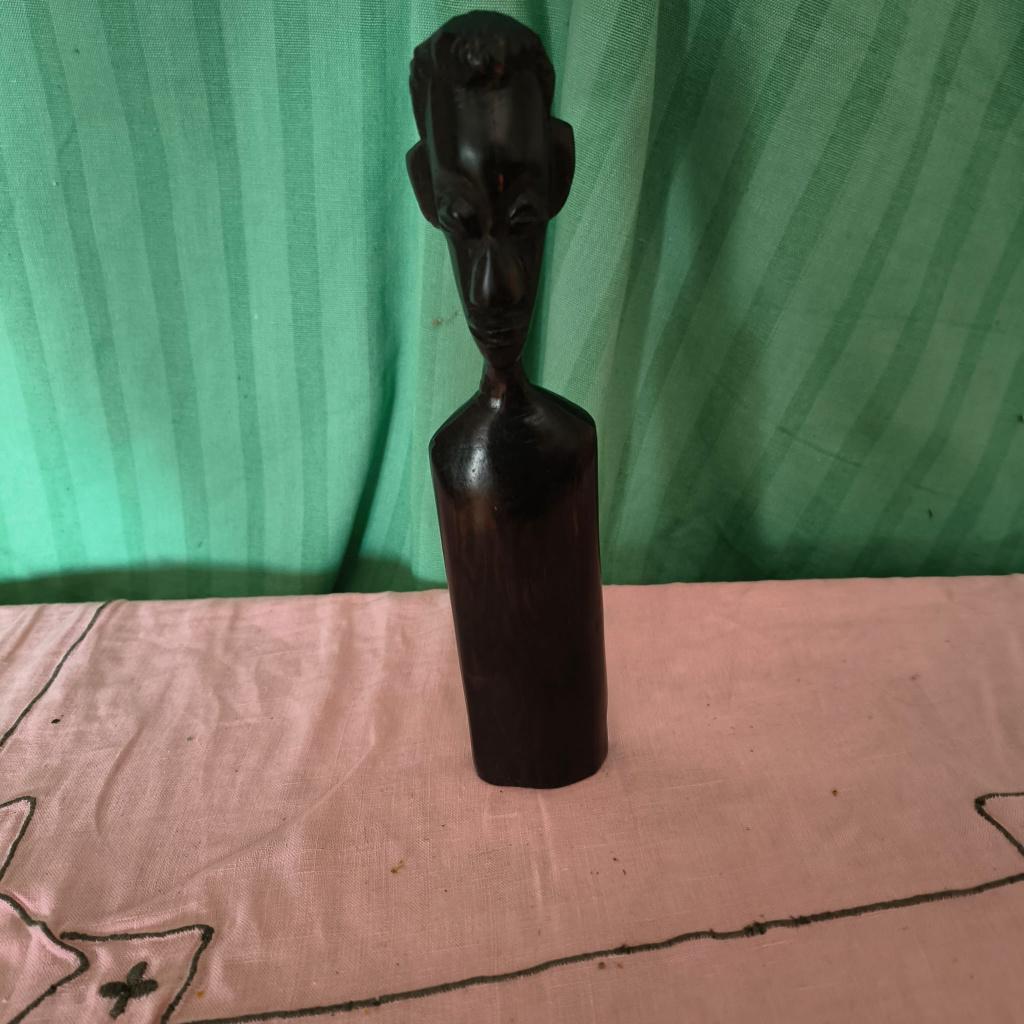Kleine houten buste van een Afrikaanse man, Antiek en Kunst, Buste, Ophalen of Verzenden, 20 - 50 cm, Hout