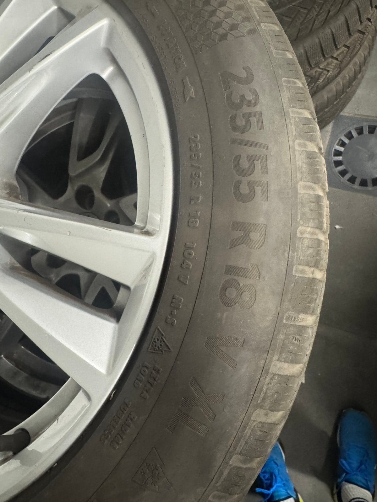 4 jantes Volvo XC60 origine 18” + pneus hiver, Autos : Pièces & Accessoires, Pneus hiver, Enlèvement, Pneu(s), 18 pouces