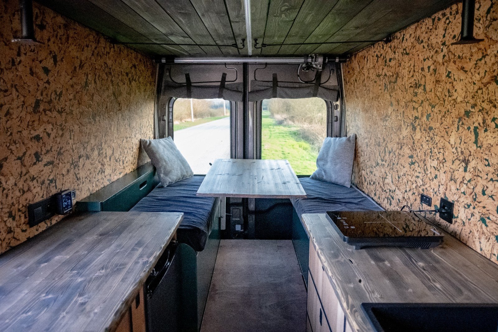 Offgrid Camper Ford Transit, Particulier, Transit, Te koop, Handgeschakeld