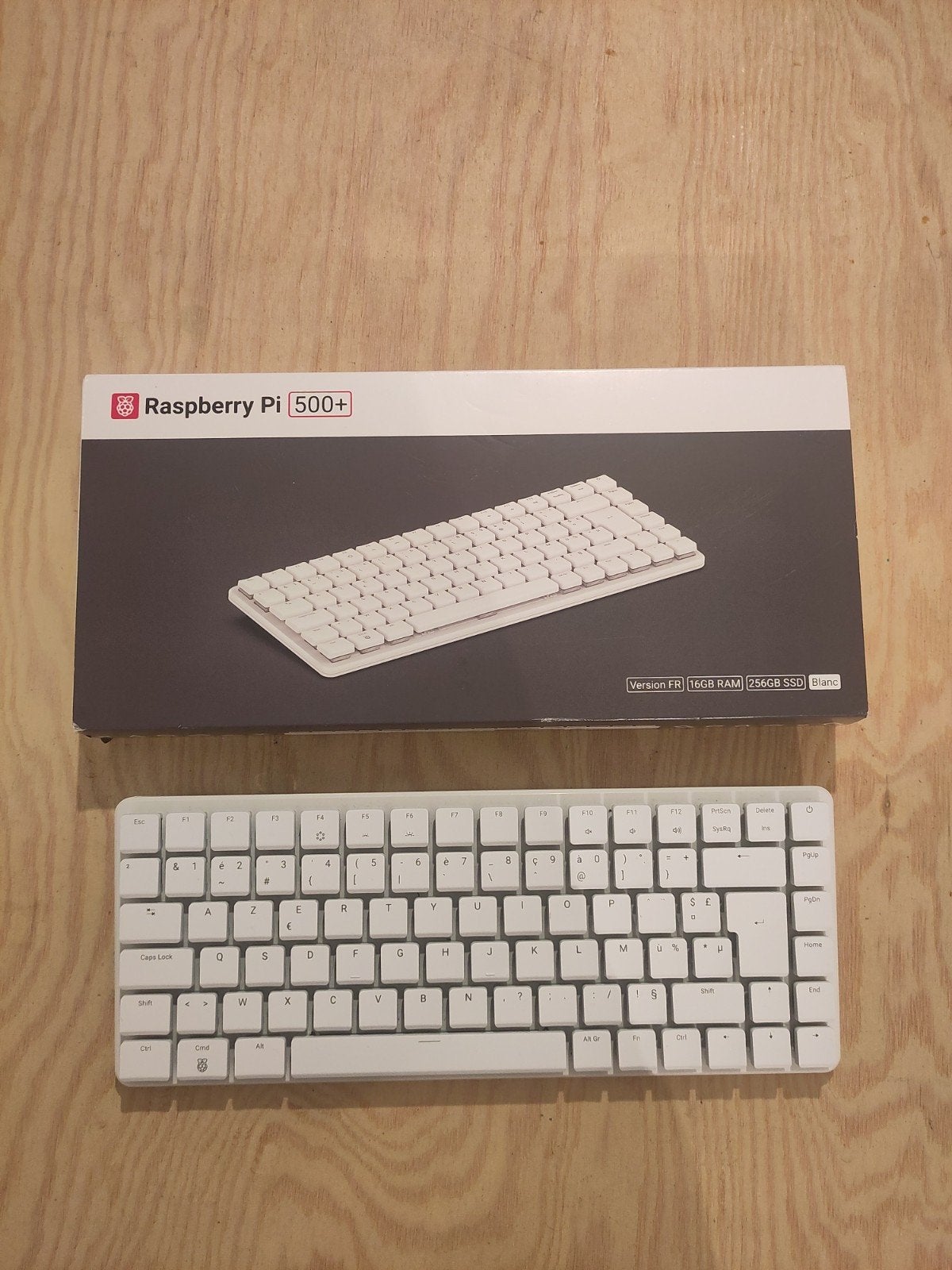 Raspberry pi 500+ Azerty, Computers en Software, Toetsenborden, Ophalen, Azerty
