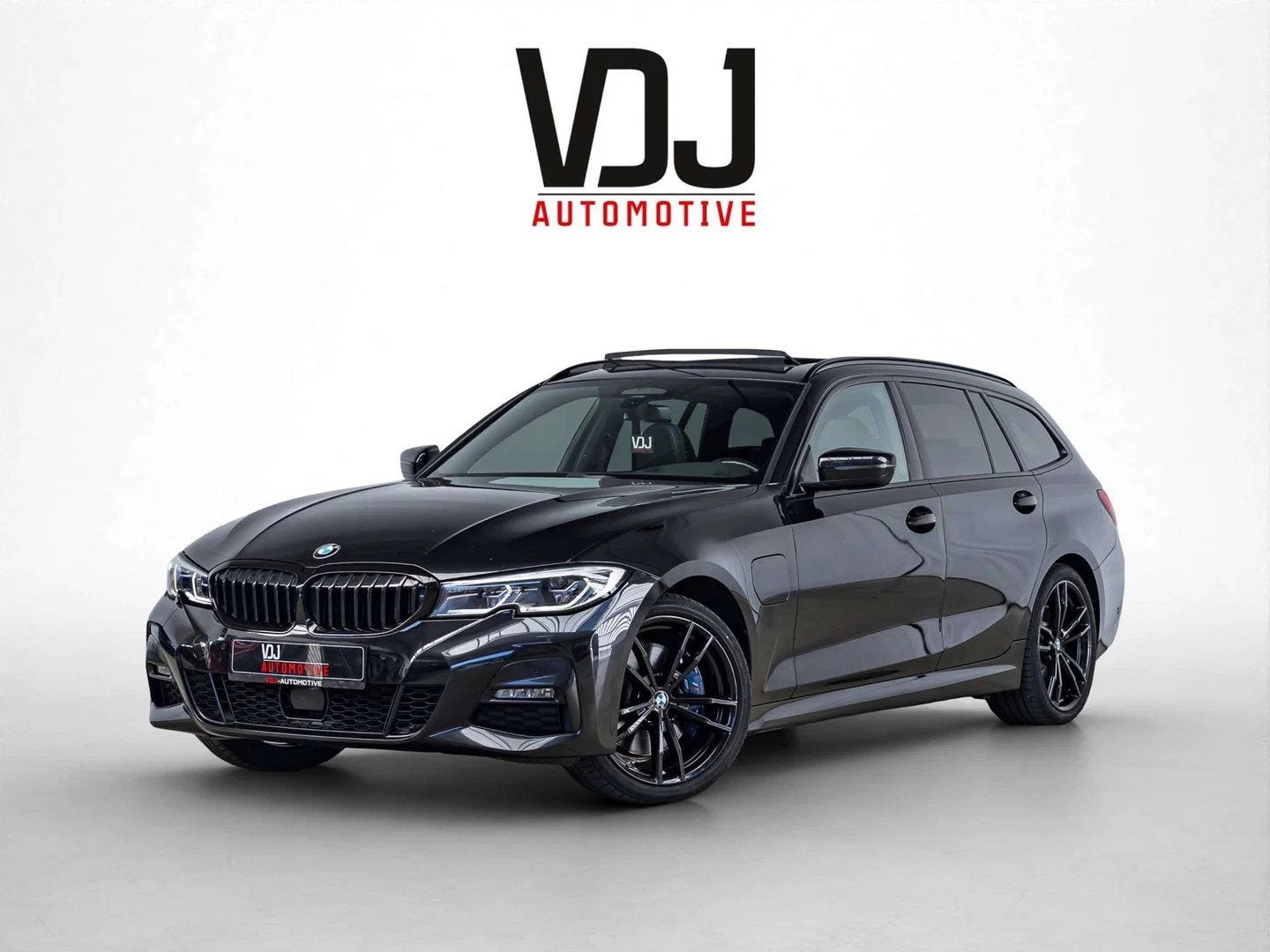 BMW 3 Serie 330 330eXdrive|M-SPORT|PHEV|PANO|HEAD-UP|SFEERVE, Automaat, 4 cilinders, Zwart, Leder