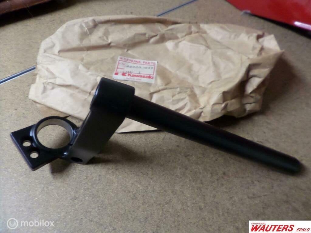 Stuurhelft origineel Kawasaki gtr1000 RH NR 46003-1247, Motoren, Onderdelen | Kawasaki, Nieuw, Ophalen of Verzenden