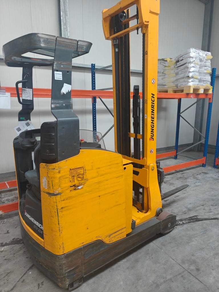 Reachtruck Jungheinrich, Zakelijke goederen, Machines en Bouw | Heftrucks en Intern transport, Reachtruck, Ophalen