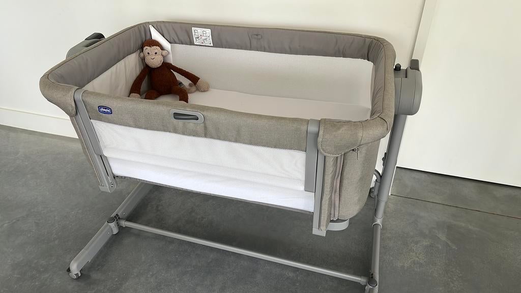 Co-sleeper Next 2 Me Magic Evo - Chicco, Kinderen en Baby's, Babywiegjes en Ledikanten, Zo goed als nieuw, Ophalen