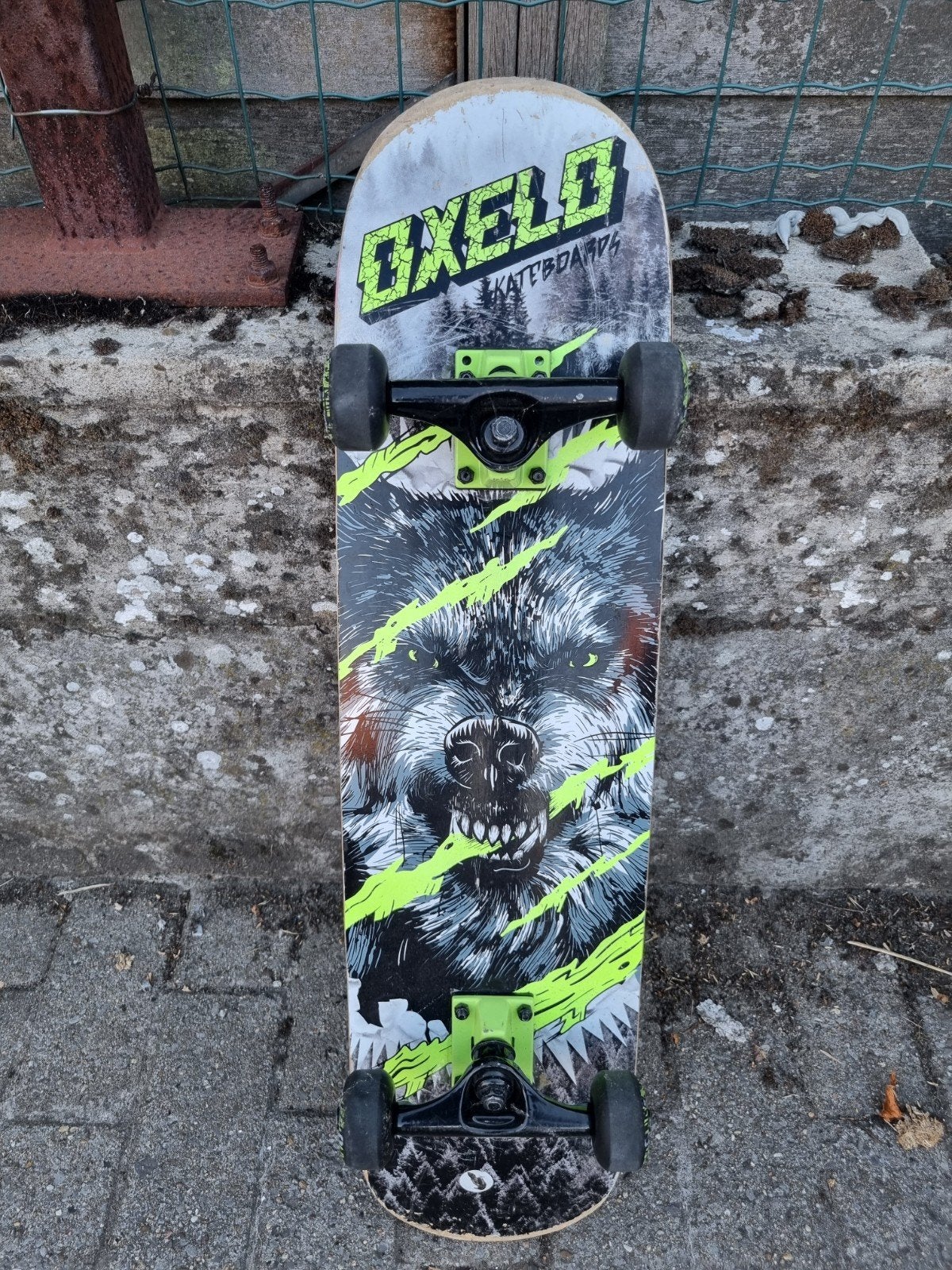 Skateboard met wolf, Ophalen, Skateboard