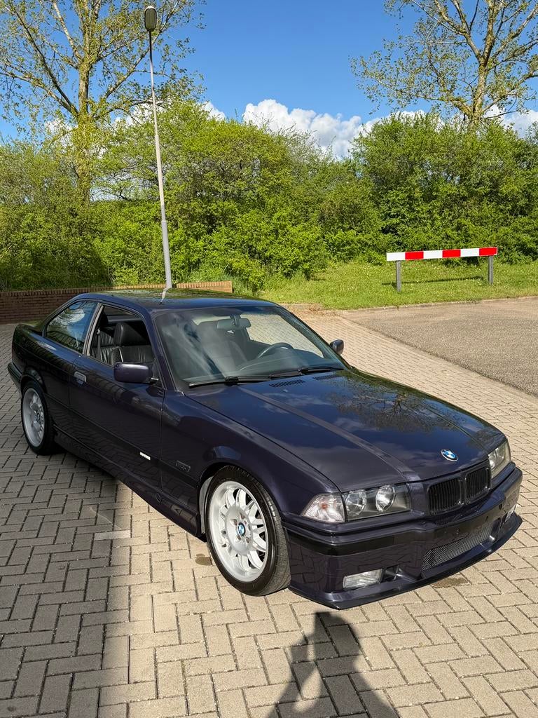 Bmw E36 320i 1996 ! M-Package Coupé 174 ch !, Autos, Cuir, Achat, Autres couleurs, Noir