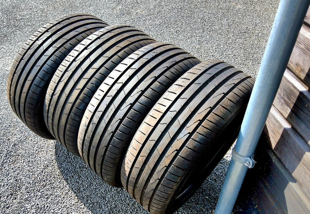 Nouveaux pneus été Hankook 215/45-18, Ophalen, 18 inch, 215 mm, Nieuw