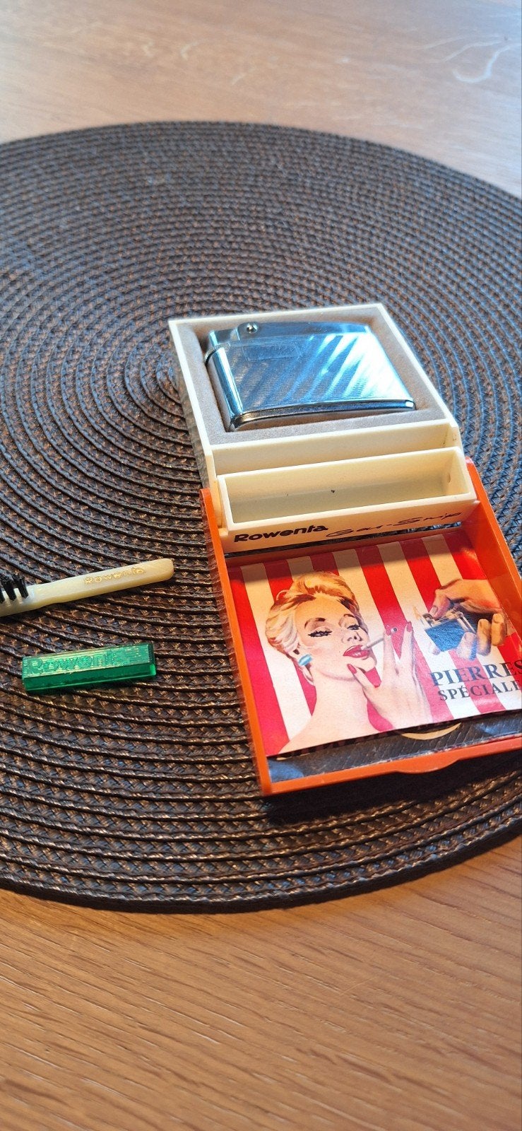 Rowenta aansteker in doos met accessoires, Ophalen of Verzenden, Gebruikt, Aansteker