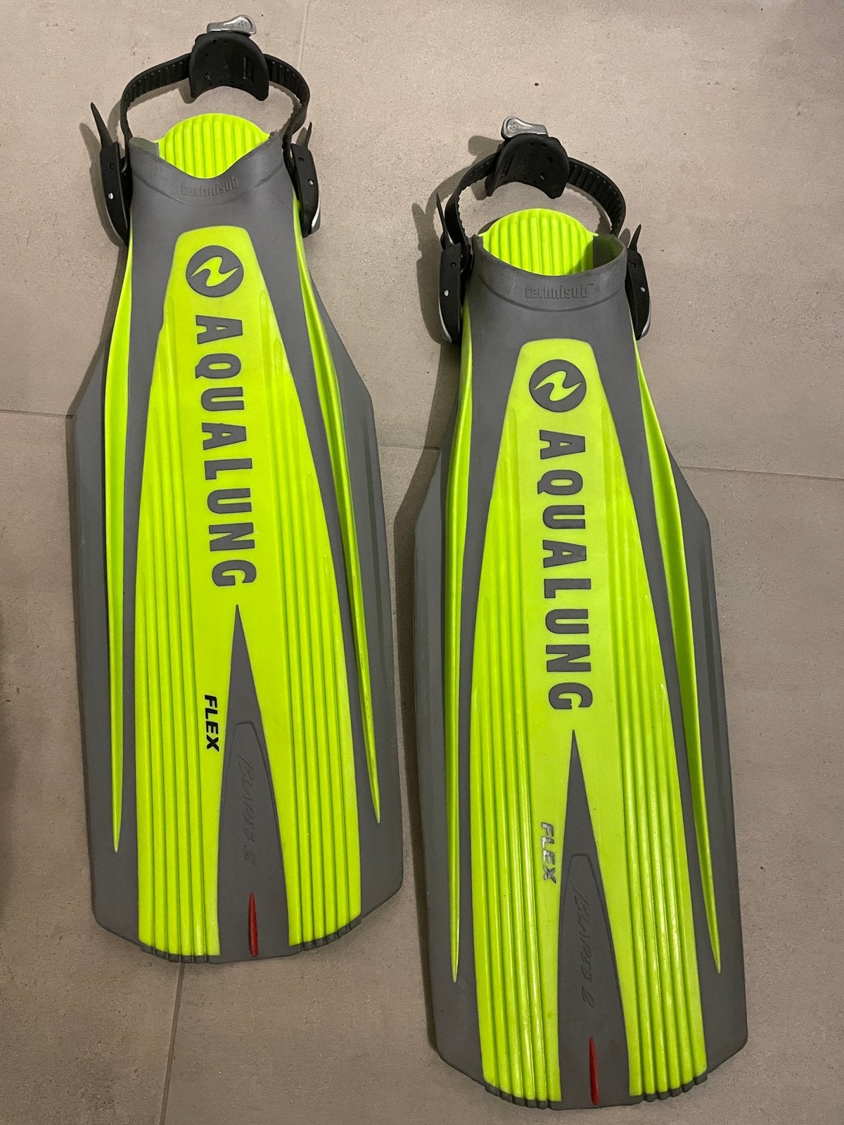 Open hiel vinnen Aqualung Technisub Flex, maat regular, Watersport en Boten, Ophalen of Verzenden, Zo goed als nieuw, Zwem- of Duikvliezen