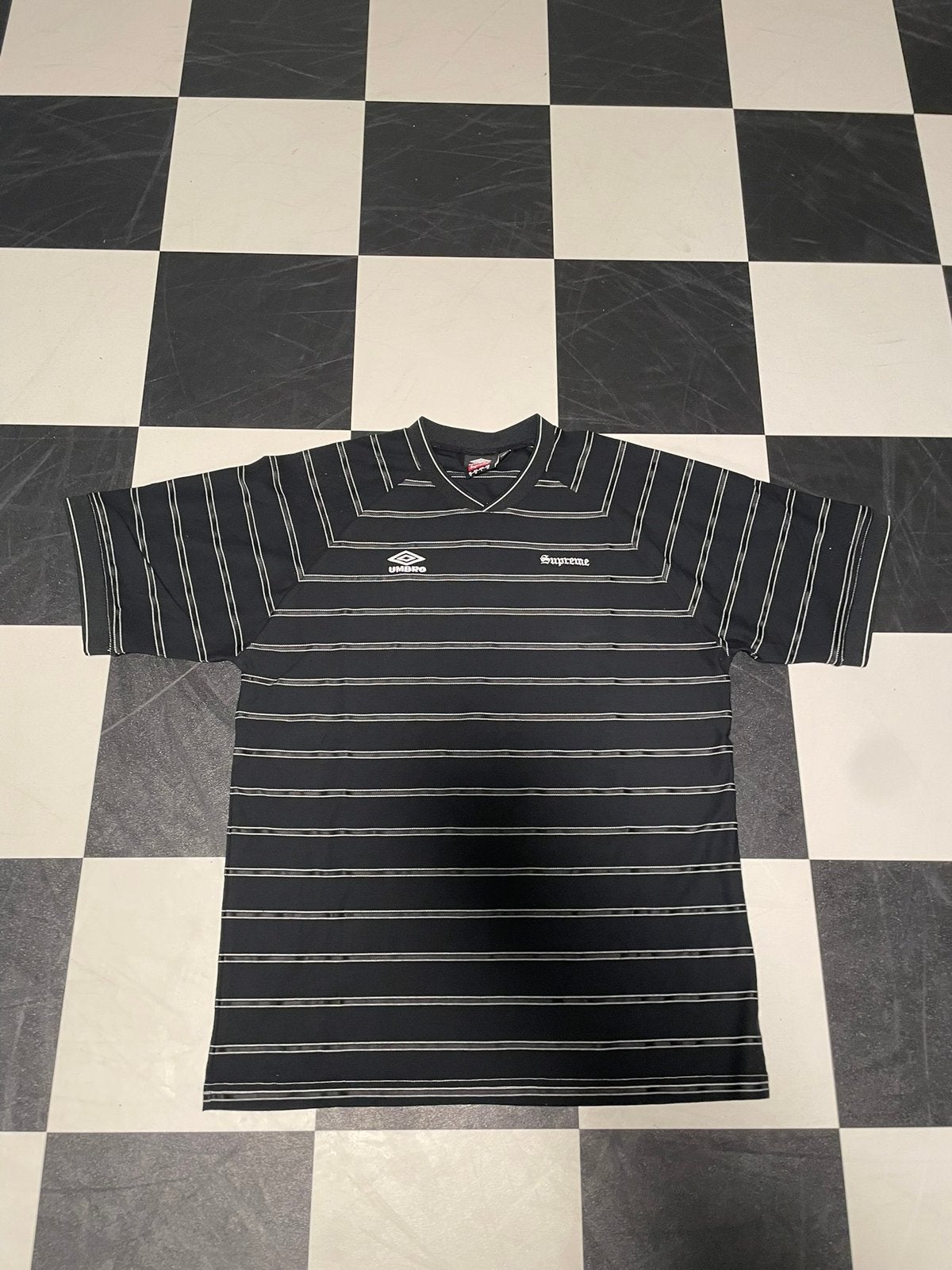 Supreme umbro t-shirt, Kleding | Heren, Verzenden, Nieuw, Maat 48/50 (M), Zwart