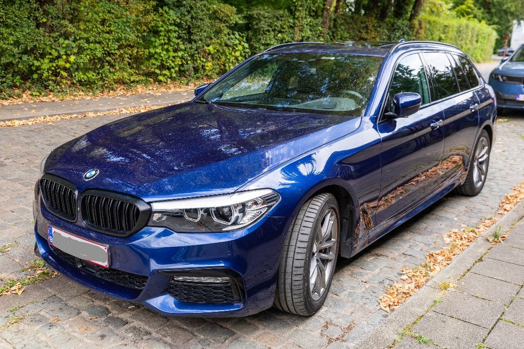 BMW 5-serie Touring 540i xDrive M SPORT, Autos, Euro 6, 2000 kg, Entretenue par le concessionnaire, 5 portes