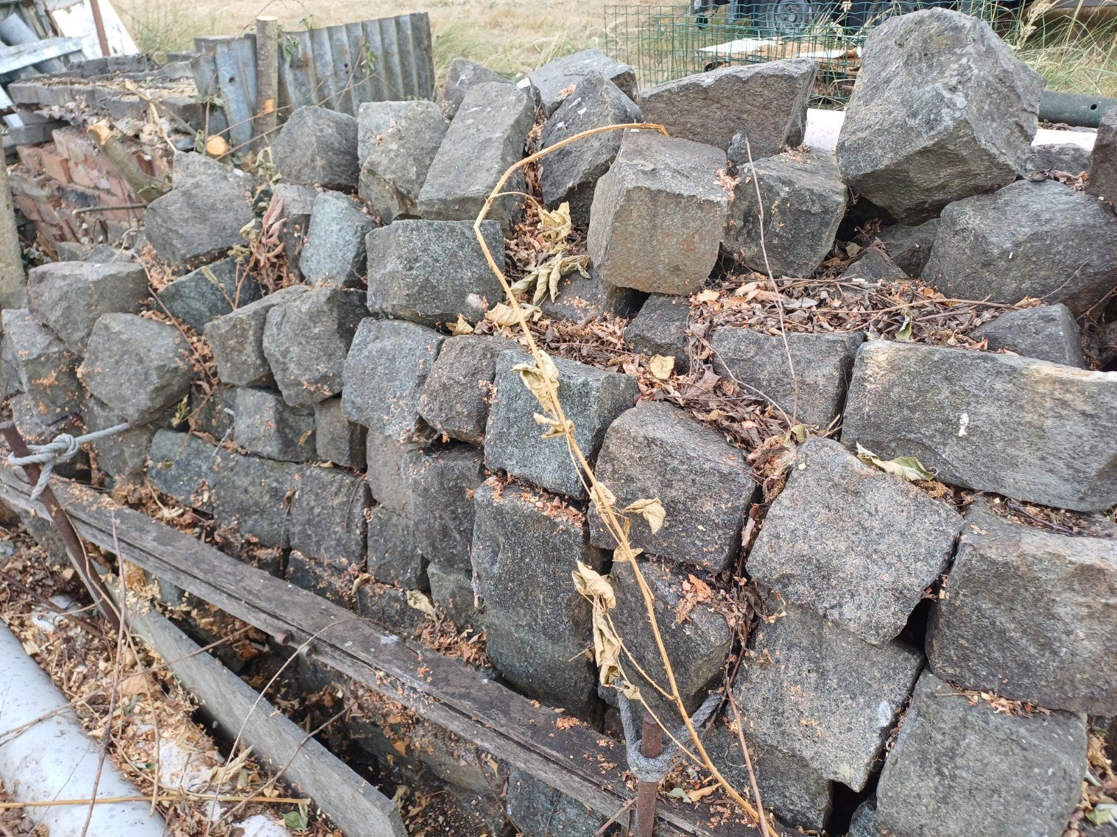 Kasseien 450 à 500 stuks, Tuin en Terras, Ophalen, Gebruikt, Grijs, Kei