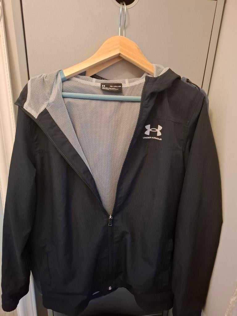 Veste Under Armour — Junior XL (164—170 cm), Taille 56/58 (XL), Comme neuf, Enlèvement, Under armour