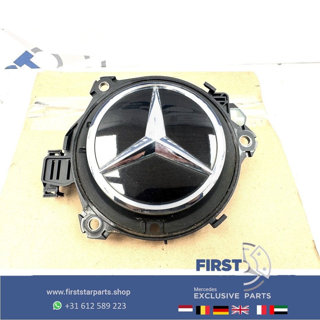 W118 CLA ACHTERKLEP LOGO ACHTERUITRIJCAMERA MOTOR + HOUDER M