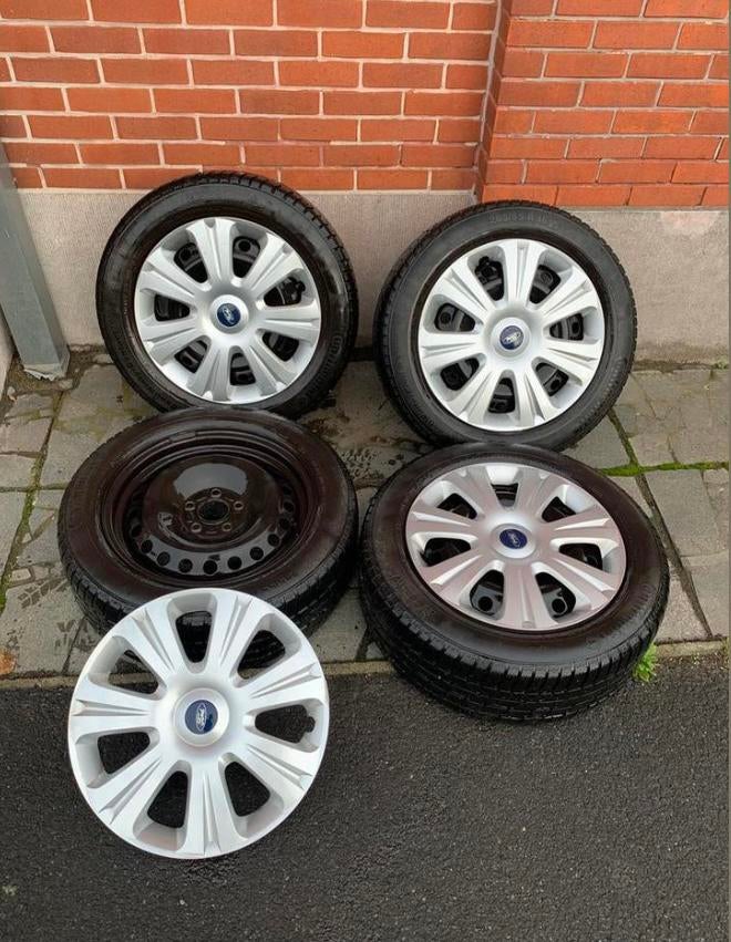Gratis Winterbanden op velg 205/55 R16 Ford 2013 focus, Enlèvement, Pneus hiver, Pneu(s)