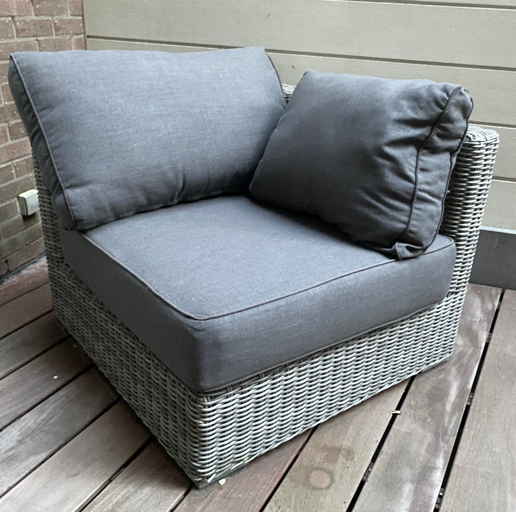 Loungestoel tuinstoel - wicker - dikke kussens - hoekzetel, Tuin en Terras, Tuinstoelen, Zo goed als nieuw, Wicker, Ophalen