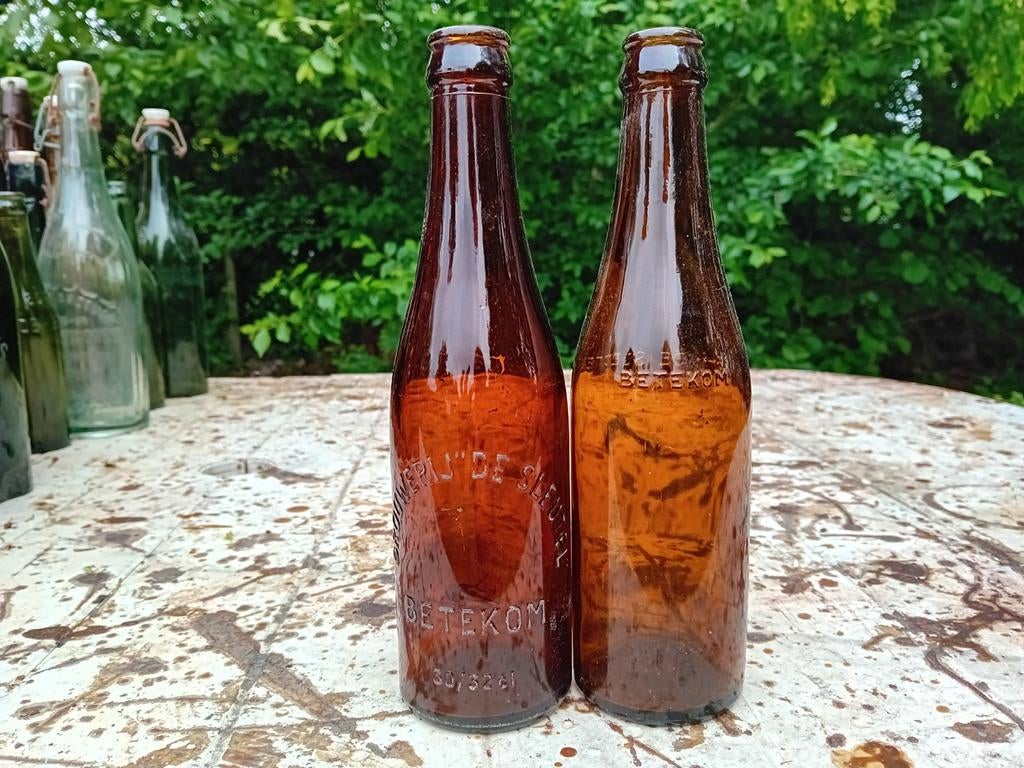 Oude vintage bierflessen brouwerij De Sleutel Betekom, Ophalen of Verzenden