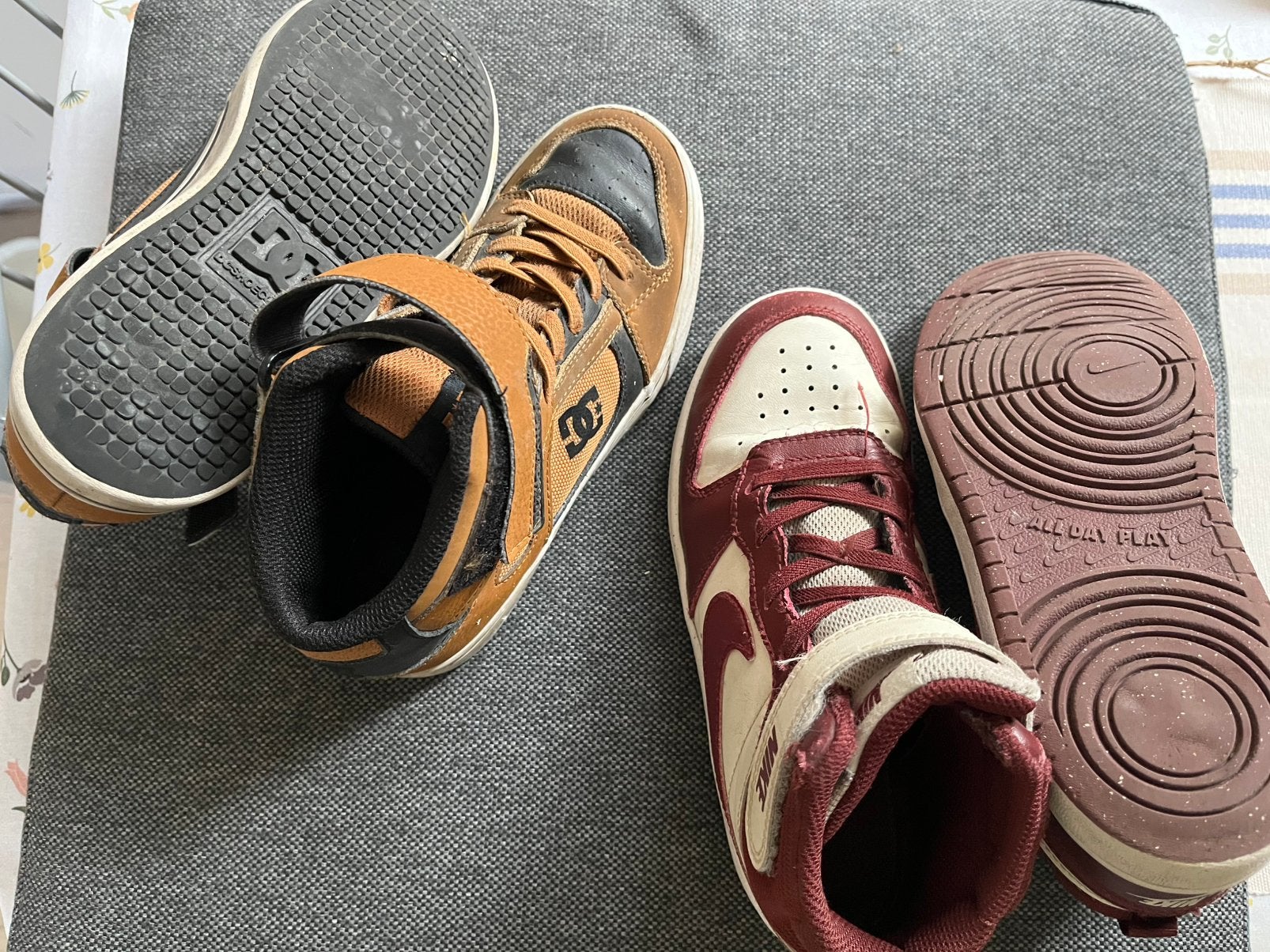 2 paires de basket MT 33, Garçon ou Fille, Enlèvement, Utilisé, Chaussures de sport