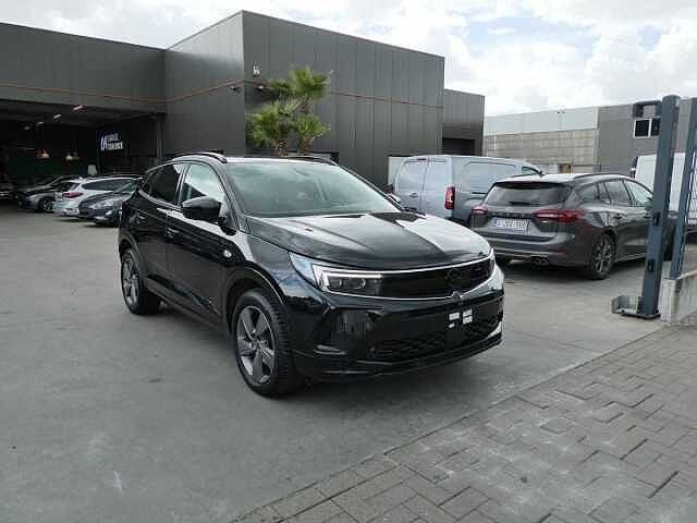Opel Grandland 1.2 i 130pk Automaat GS Line Black Edition, Auto's, Opel, USB, Zwart, Bedrijf, 5 zetels