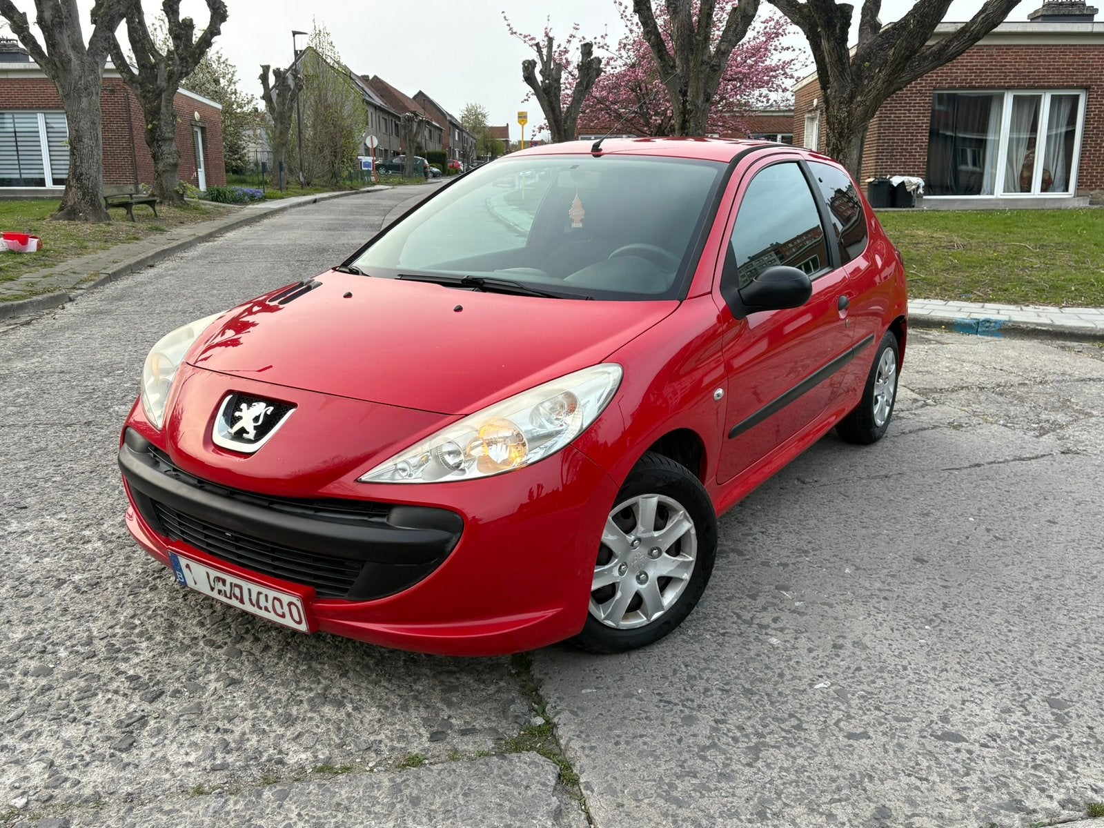 PEUGEOT 206+ 1.4i/2012/CT OK/170MKM/CARPASS/EURO 5/BON ETAT, Auto's, Stof, Zwart, 4 cilinders, 1400 cc