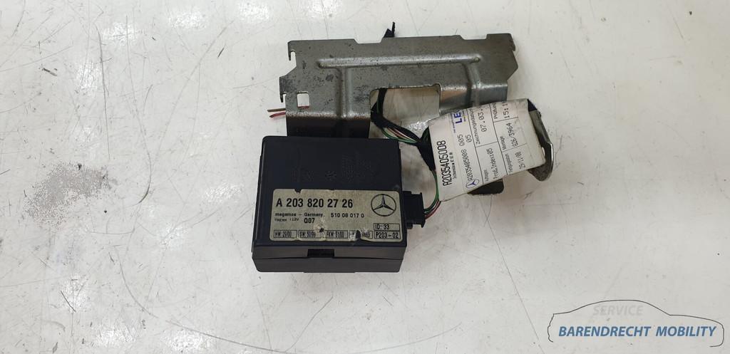 Mercedes W203 S203 C Klasse alarmmodule alarmrelais A2038202, Gebruikt, Mercedes-Benz AG, Mercedes-Benz, Mercedesstrasse 120
70372  Stuttgart, DE