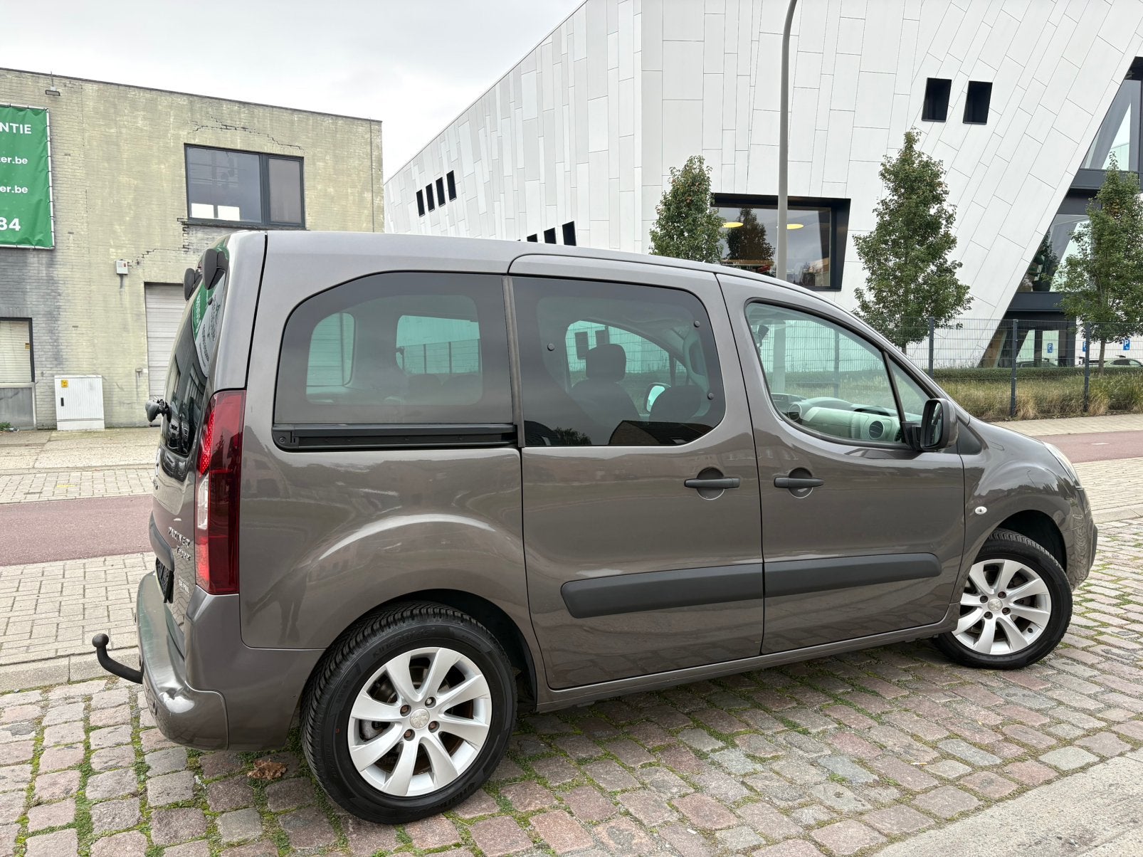 Peugeot Partner | 12 M Garantie | 103 Dkm | Benzine | 2016 |, Auto's, Voorwielaandrijving, 4 cilinders, 72 kW, https://public.car-pass.be/vhr/27226dbd-e47c-4857-80f4-e2f3a3871e56