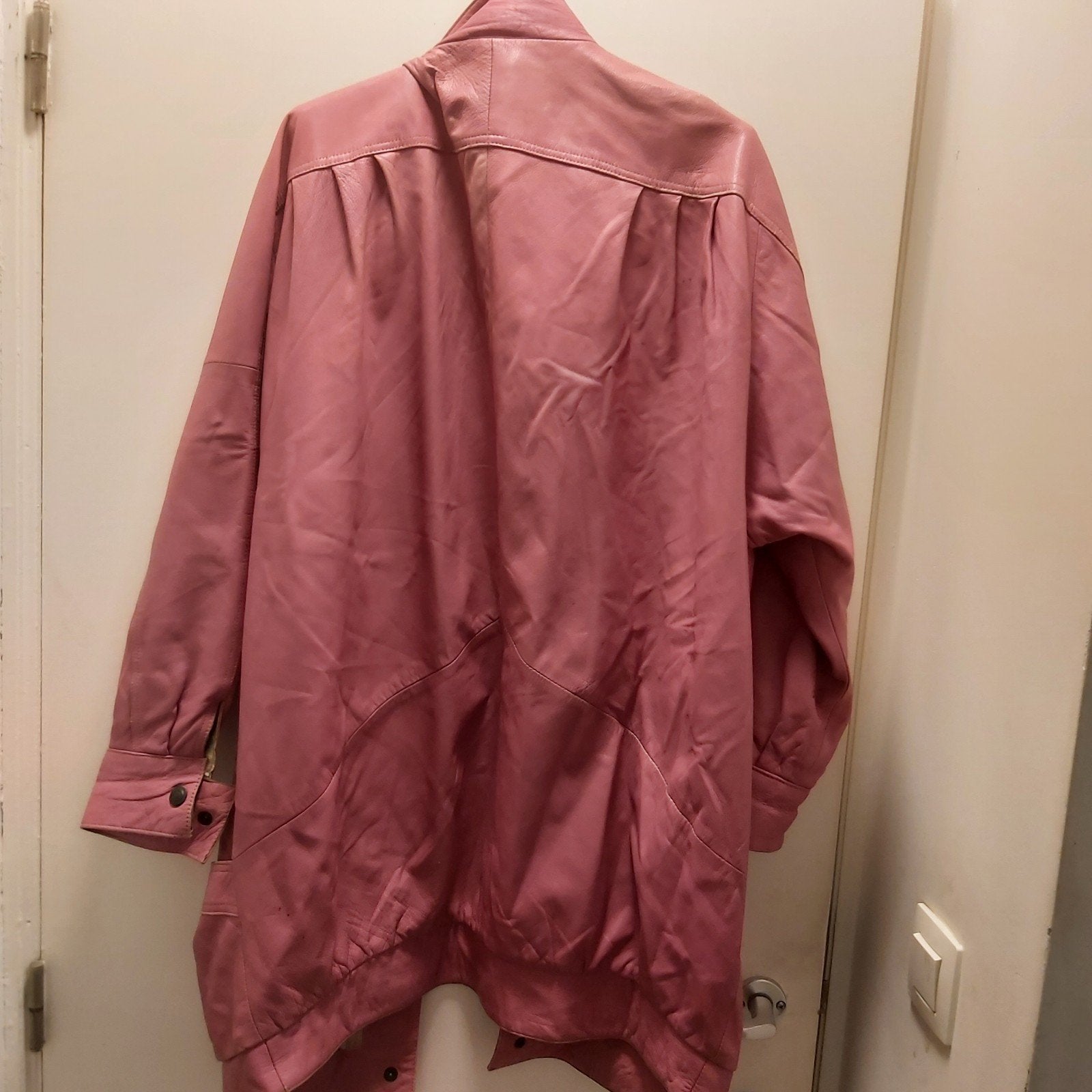 Tres belle  vestes  ses nickel, Vêtements | Femmes, Vestes | Hiver, Enlèvement