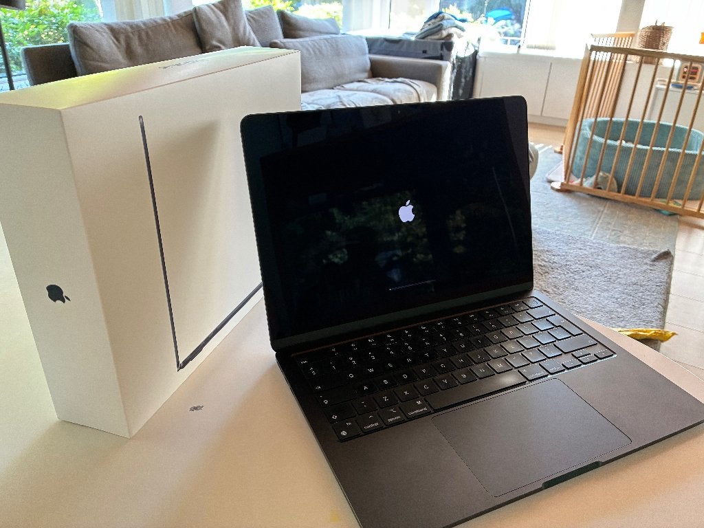 MacBook Air 13" M2 2022, Computers en Software, Apple Macbooks, Gebruikt, MacBook Air, 13 inch, Onbekend, 256 GB, 8 GB, Qwerty