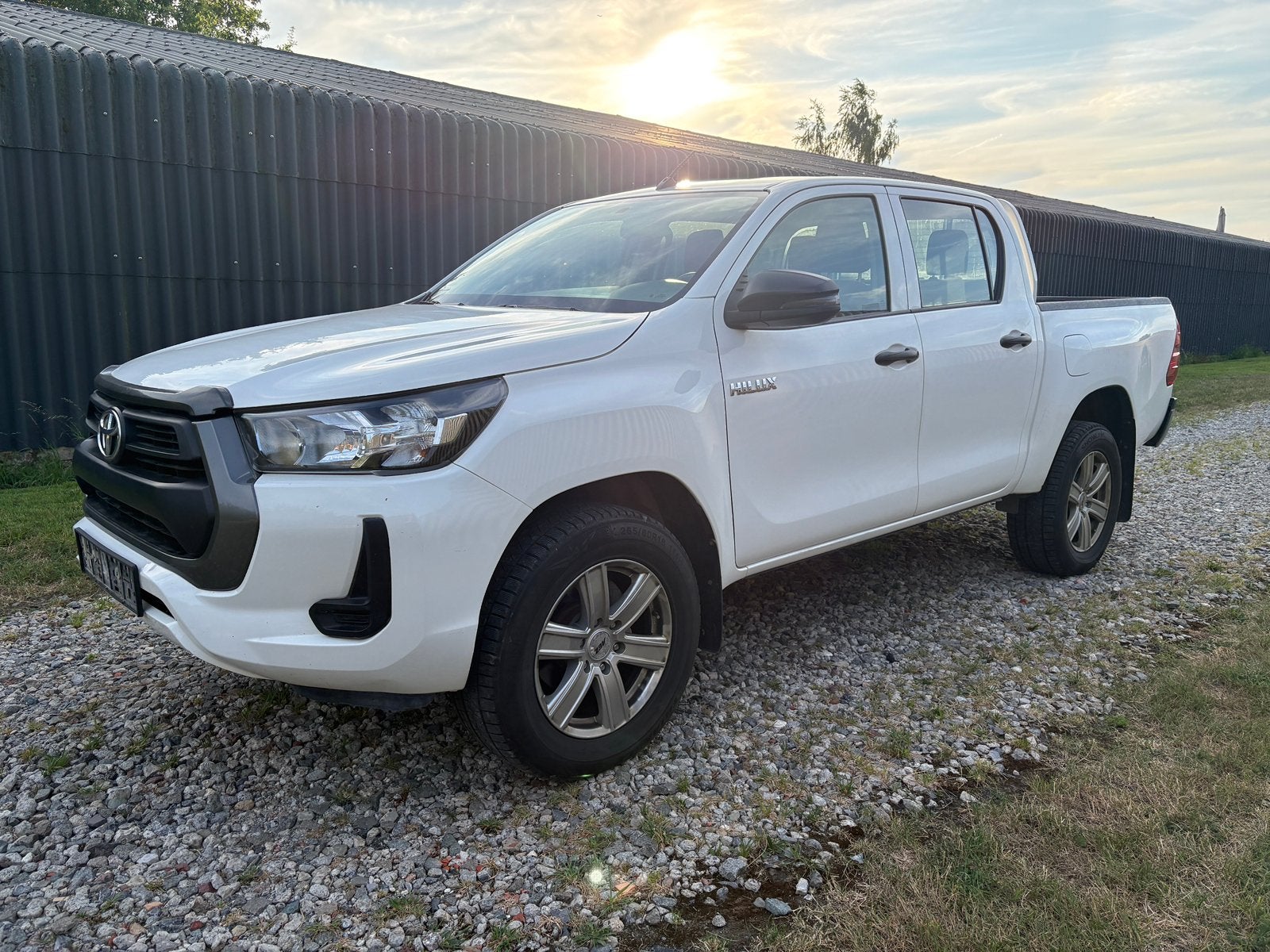 TOYOTA HILUX 2.4 D4D 102.849 KM, Autos, Achat, 110 kW, Entreprise, Boîte manuelle