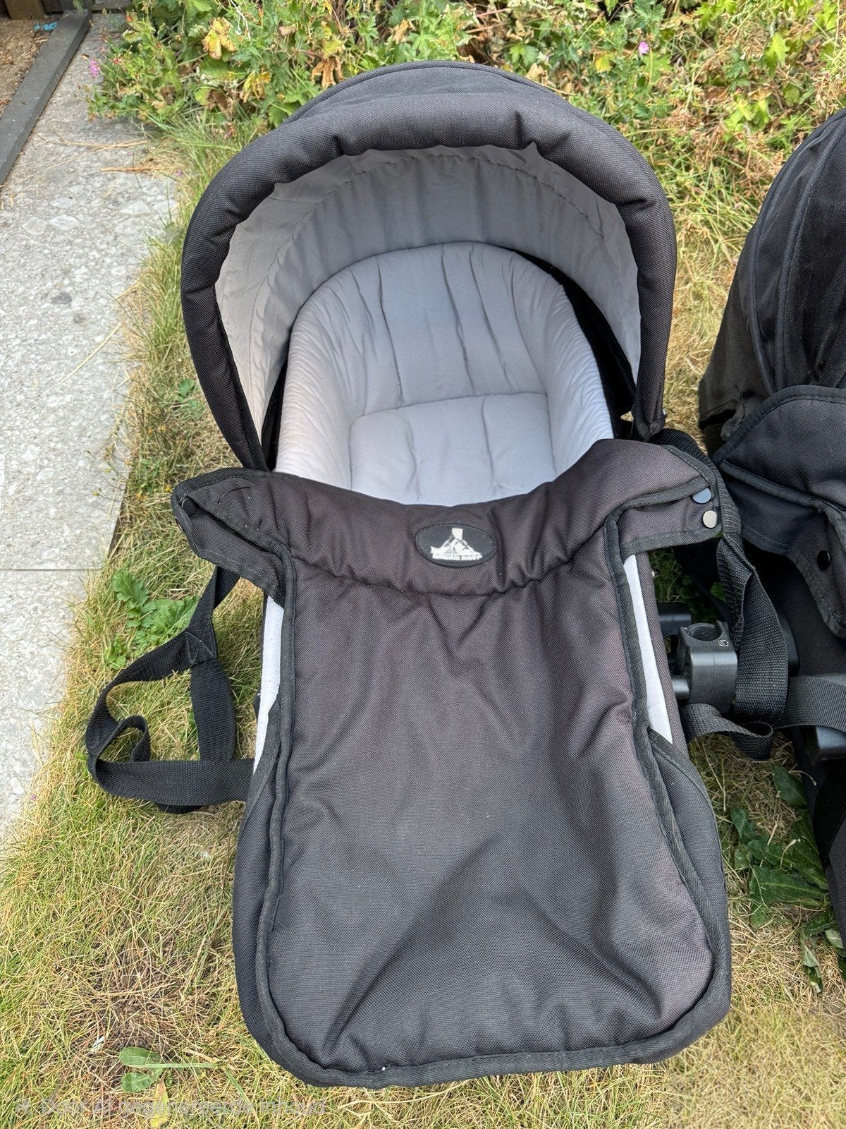 Mountain Buggy Duet Carrycot, Autres marques, Voiture duo, Enlèvement, Utilisé